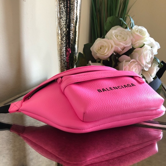 Balenciaga Unisex Fanny Pack x Cross Body Bag Pink - Picture 4 of 7